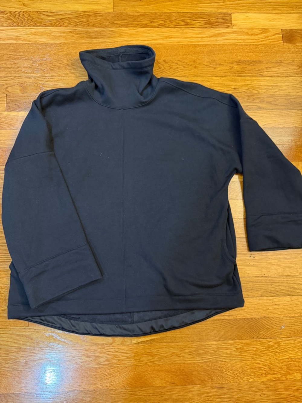 Athleta Cozy Karma Funnel Neck Sweatshirt in Black - Size XL (28" P2P)